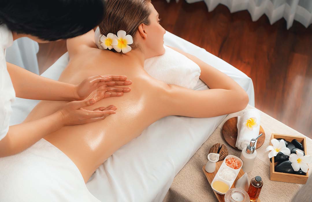 Phone Answering Service for Health & Wellness providing 24/7 client support and forwarding urgent requests.