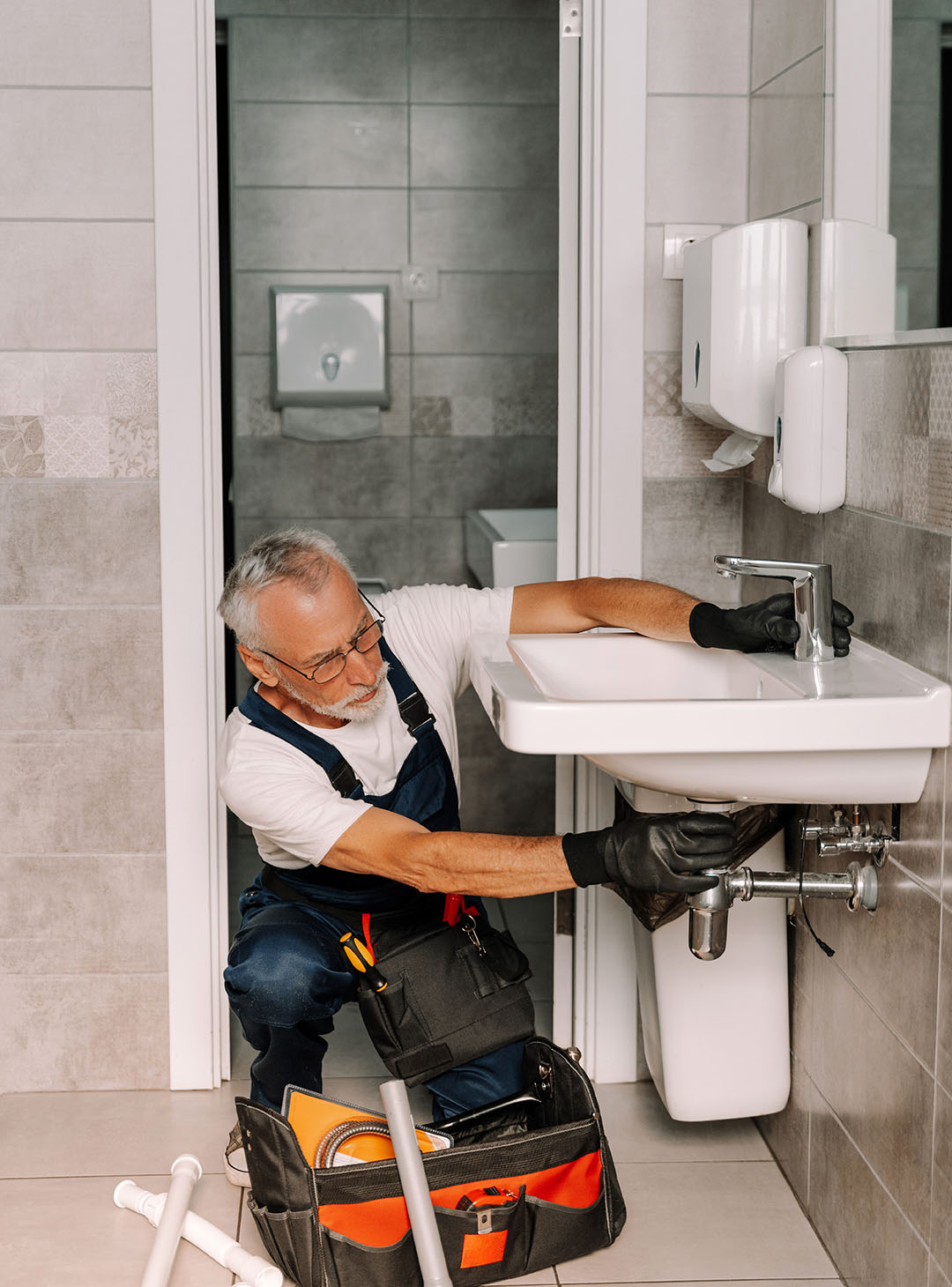 Plumbing AI receptionist setup process in four steps