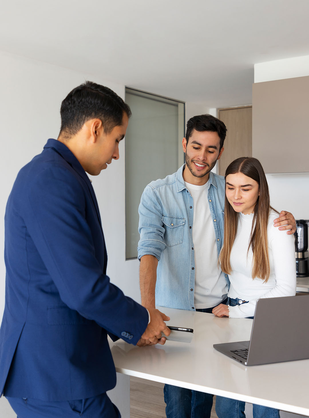 Real estate AI receptionist setup process in four steps